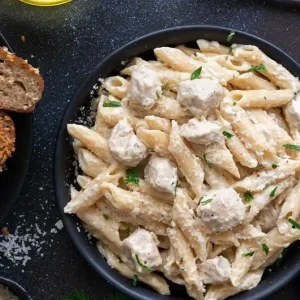 پاستا چیکن آلفردو